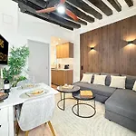 Apartman Chic Louvre *